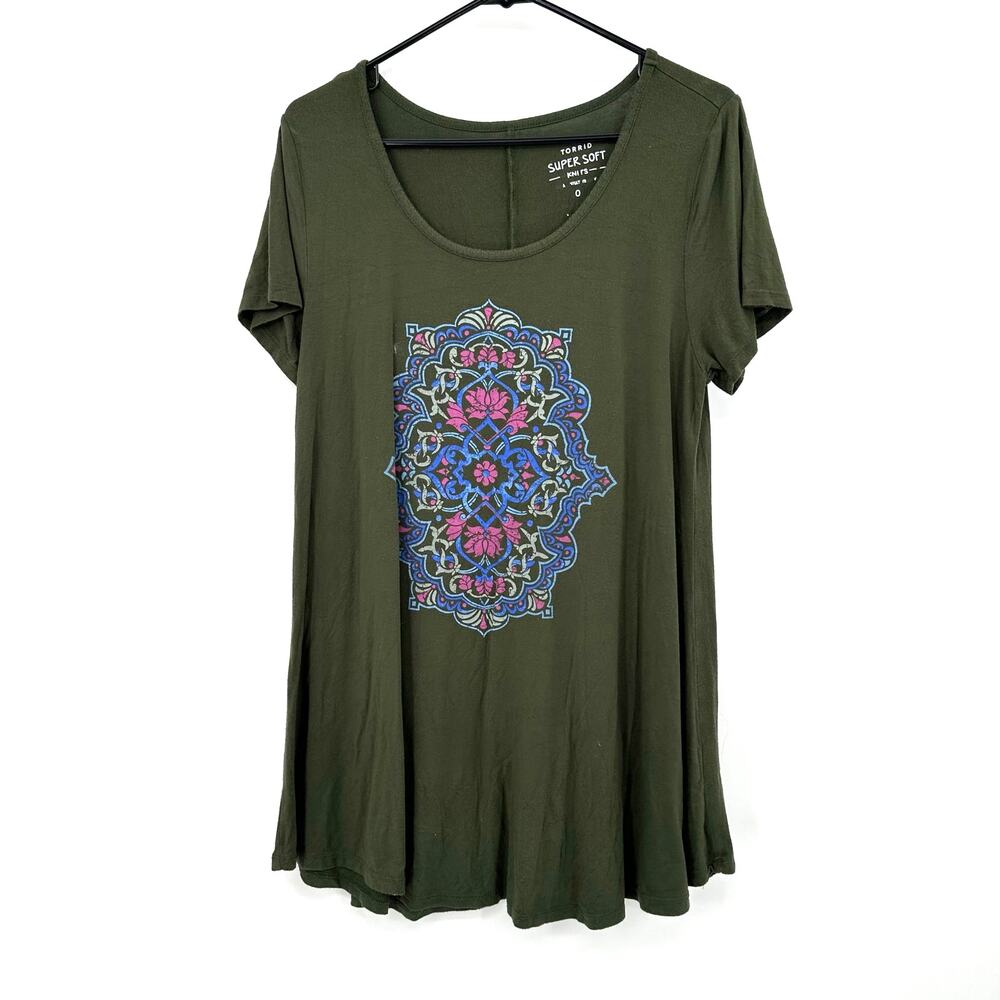 Torrid‎ Size 0 Large Super Soft Knits Short Sleeve T-Shirt Top Blouse Green